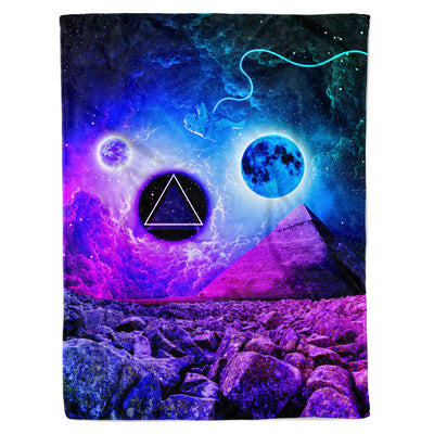Space Pyramid Fleece Blanket 60x80