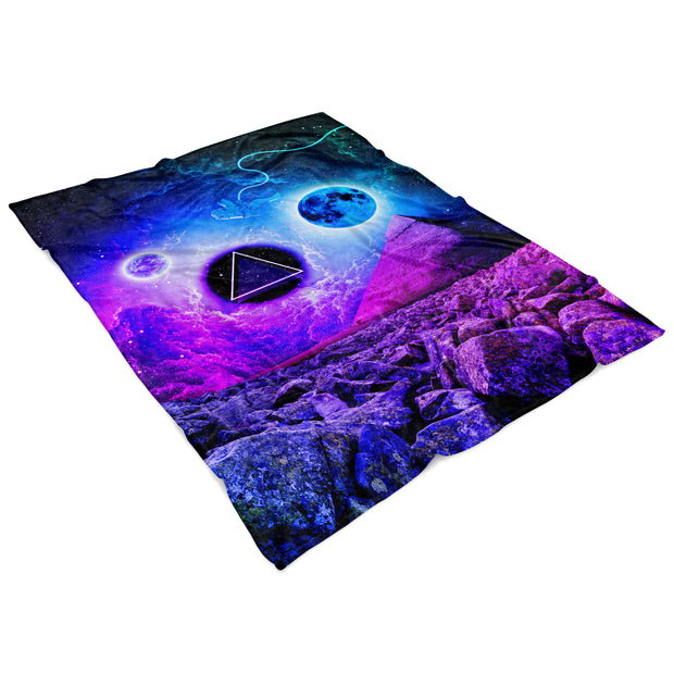 Space Pyramid Fleece Blanket 60x80 Angled